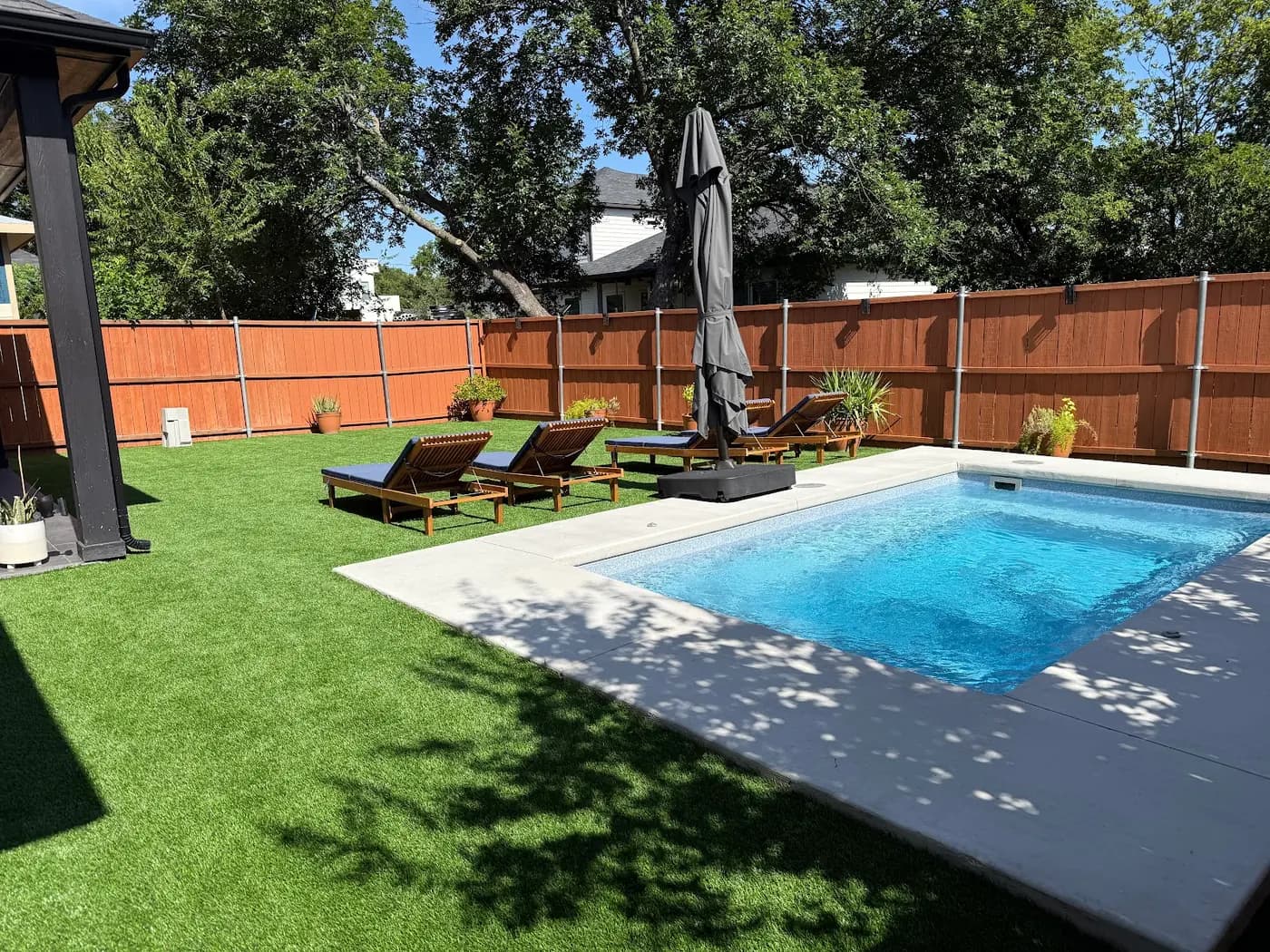 Finished landscape turf installation by DFW Turf Pros 18