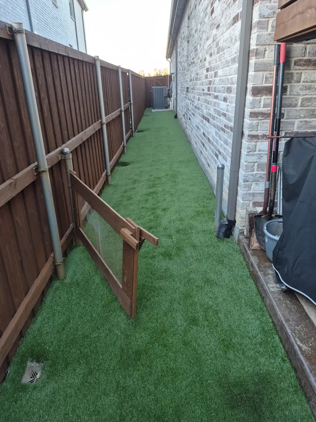 Finished pet turf installation by DFW Turf Pros 2