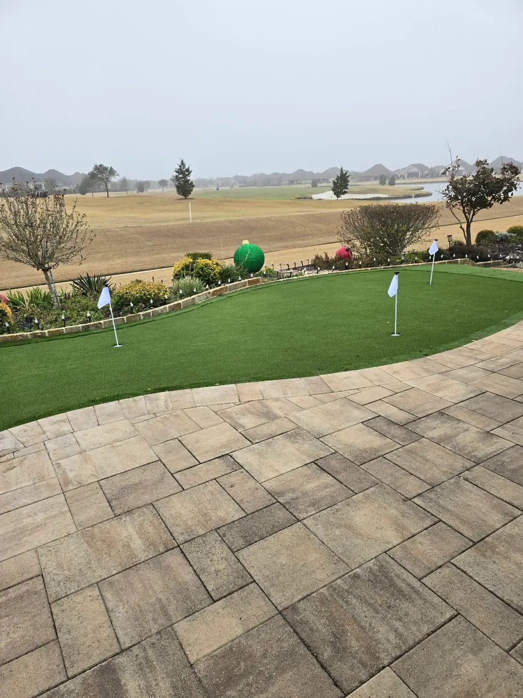 Finished backyard putting green installation by DFW Turf Pros 4