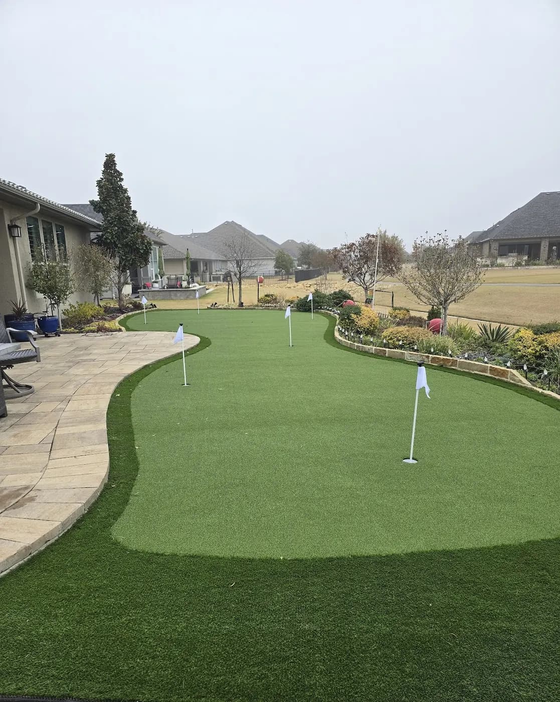 Finished backyard putting green installation by DFW Turf Pros 5